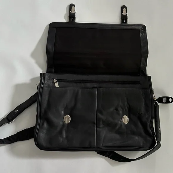 PELLE STUDIO -GENUINE BLACK LEATHER MESSENGER BAG